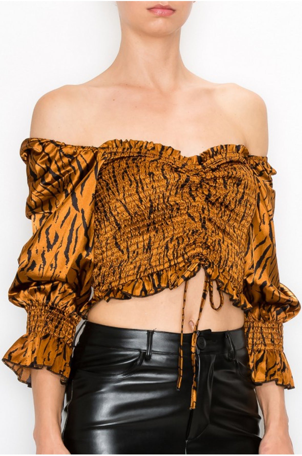 ANIMAL PRINT SATIN CROP TOP