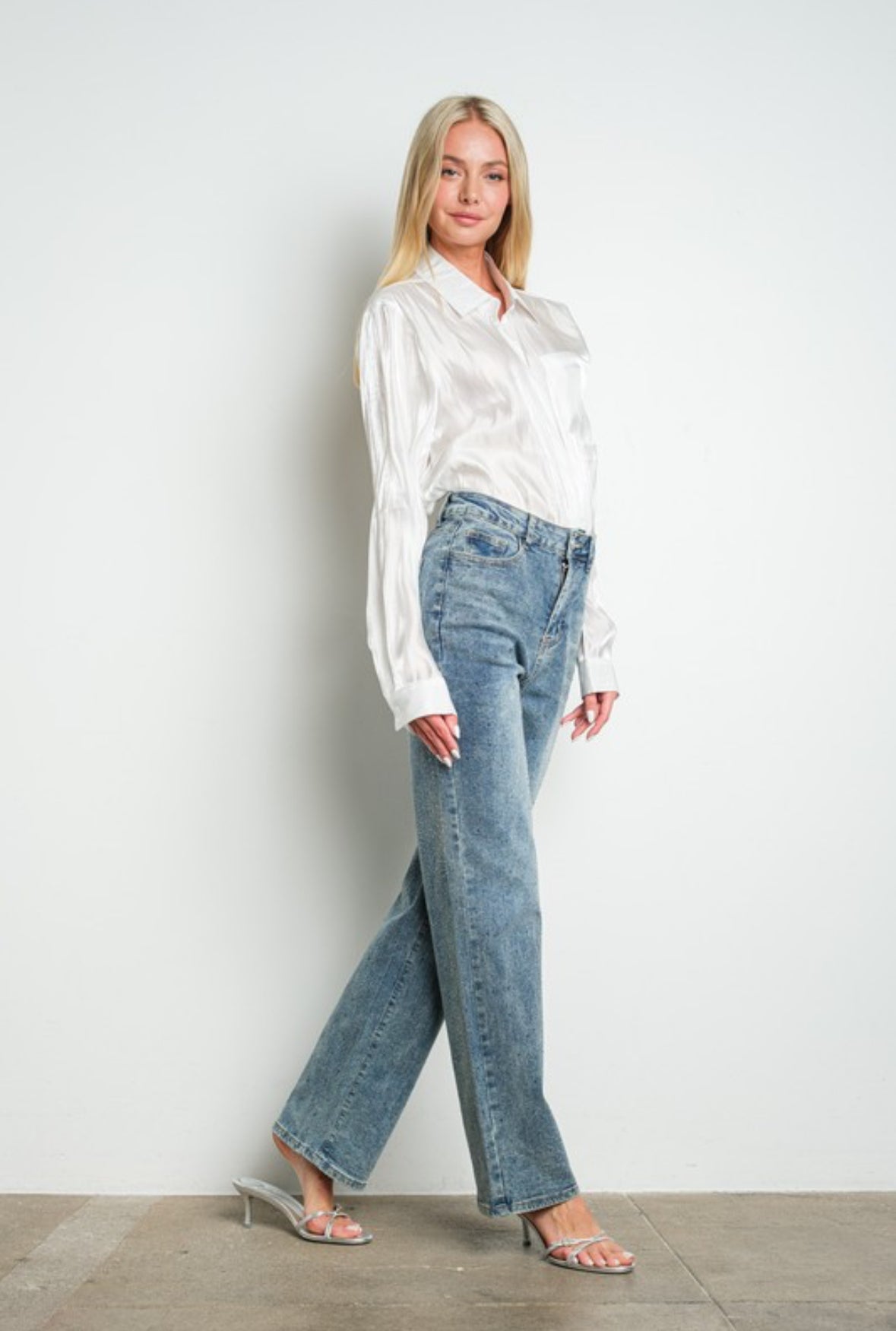 DEW DROP RHINESTONE STRAIGHT LEG JEANS